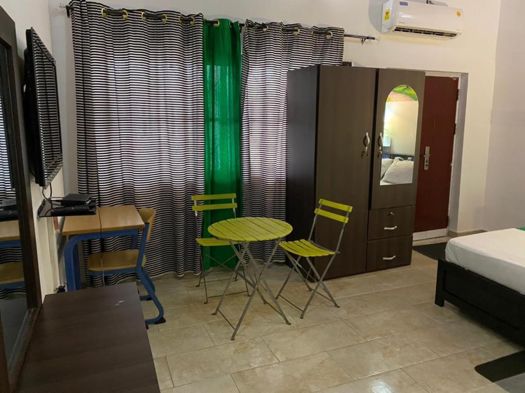 Hgl Guest House East Legon Eksteriør bilde