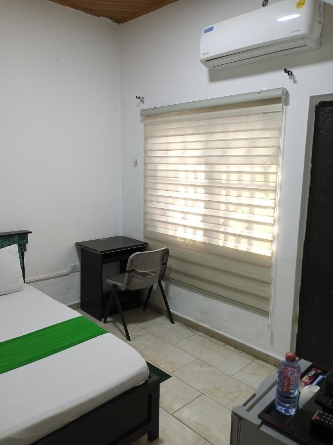 Hgl Guest House East Legon Eksteriør bilde
